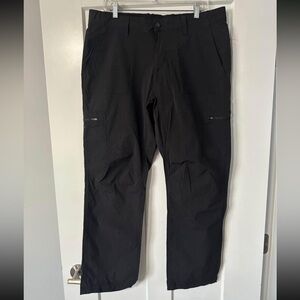 Men's Tilly outdoor trek pants 36/30
